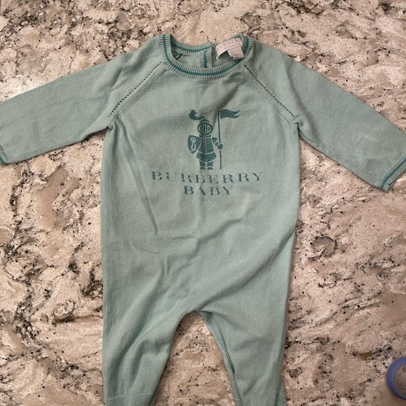 Burberry 1 piece